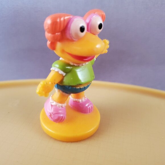 Muppets Skeeter Pvc Figure Muppet Babies Cake Topper Mini Fig 1985 Vintage 1.5" - Picture 2 of 4